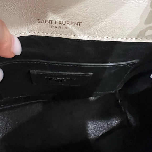 Saint Laurent Vicky Monogram YSL
Small Bag Size: 6.9" w × 5.9" h x 2.8" d I - Picture 6 of 12